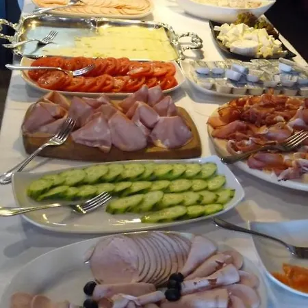 Hotel Rodizio Ug *